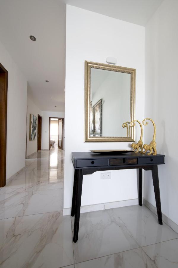 Apartment Luxurious 3 Bedroom With Breathtaking Views - Mmai1-1 *