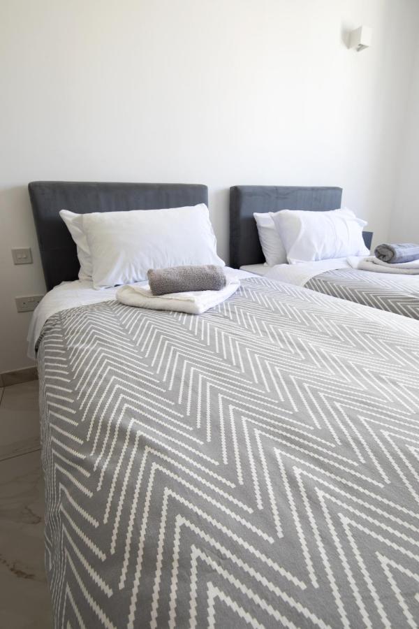 Luxurious 3 Bedroom With Breathtaking Views - Mmai1-1