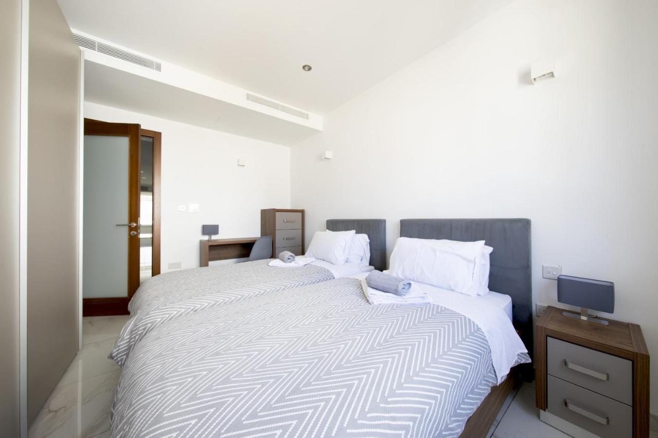 Luxurious 3 Bedroom With Breathtaking Views - Mmai1-1